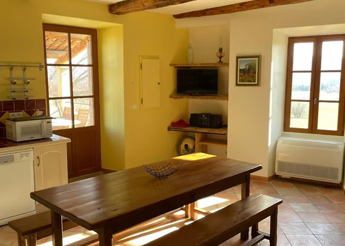 Les Eygries Holiday home